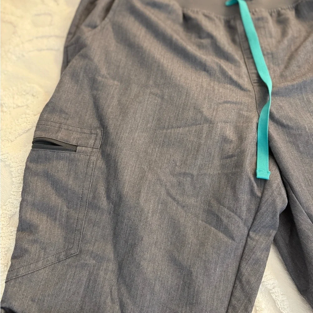 Figs Graphite  Zamora Scrub Pants - Picture 3 of 6